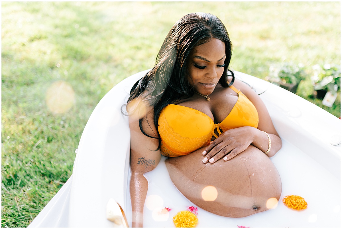 Milk Bath Maternity Photoshoot | Keaira Outdoor Portraits