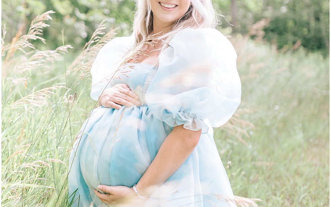 Outdoor Maternity Portraits in Ubly, Michigan