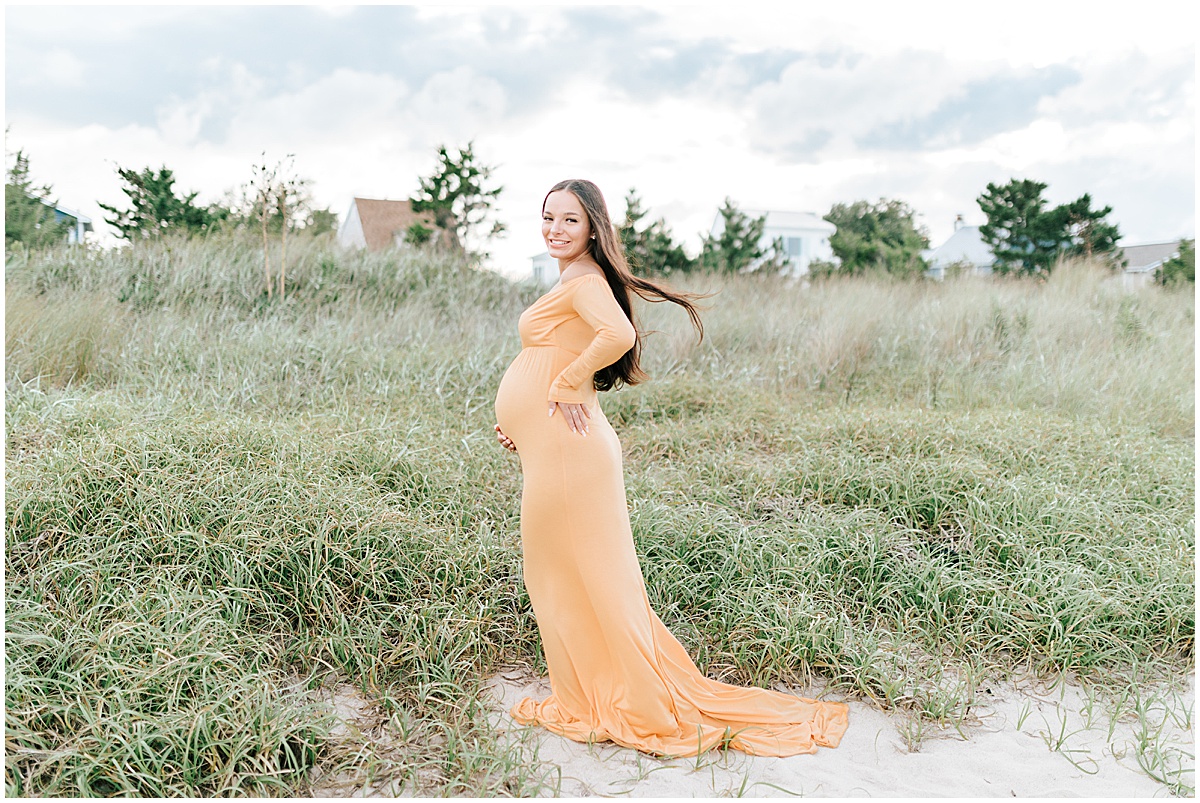 Seaside Maternity Portraits in Slaughter Beach Delaware