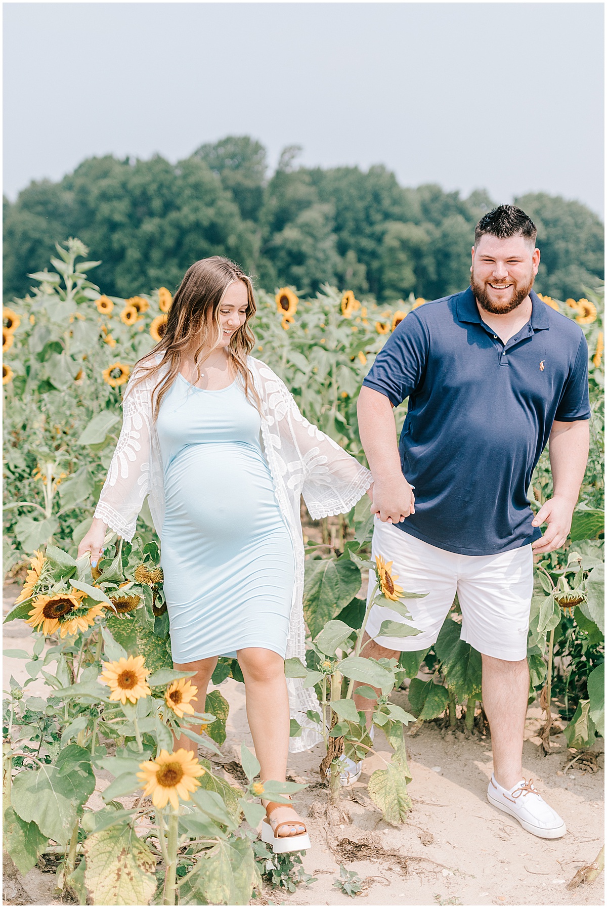 sunflower field maternity portraits