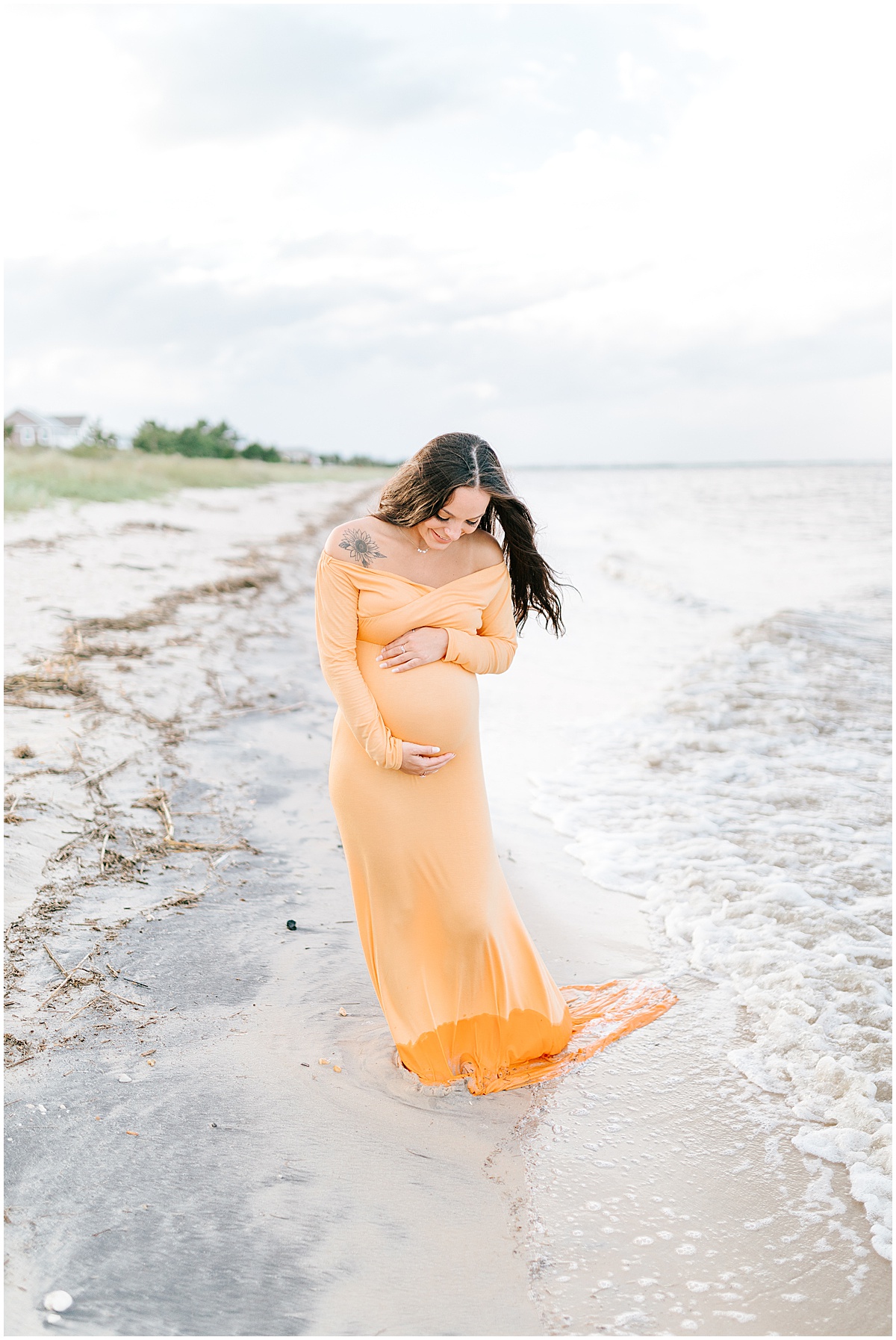 Seaside Maternity Portraits in Slaughter Beach Delaware